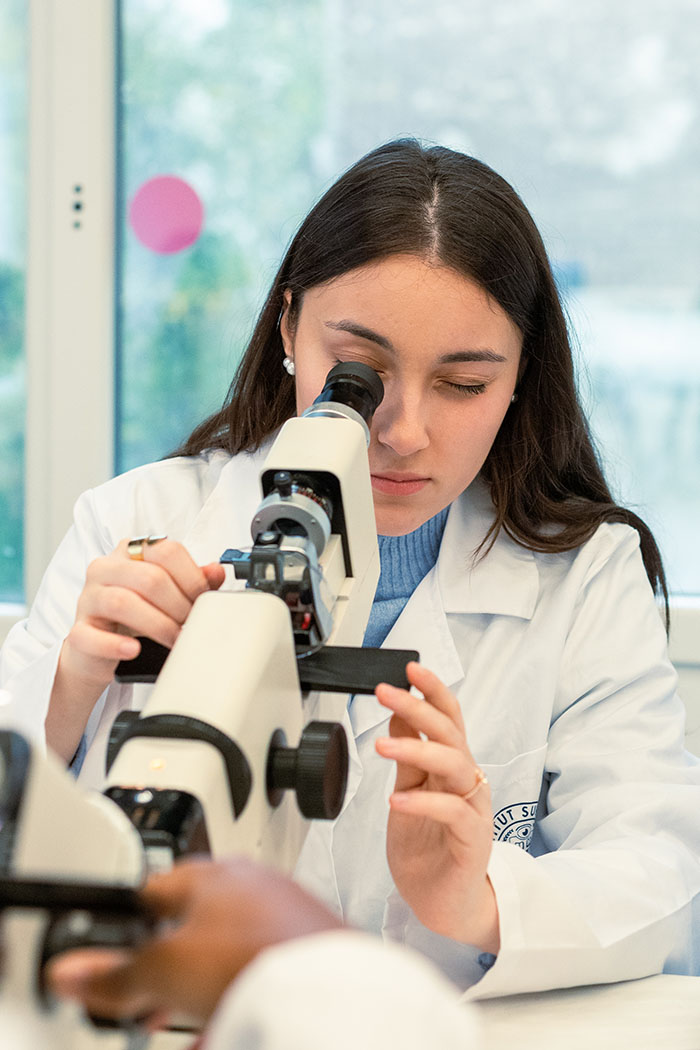 Découvrez l’ISO, Institut Supérieur d’Optique, et ses formations en optique de niveau Bac à Bac+5